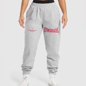 Gymshark Women's Gray Lifting Essentials Graphic 
Sweatpants